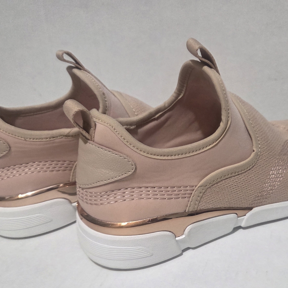 Aldo COMMANDA NWT Size 7.5 Blush Rose Gold Eco Leather & Knit Slip-On Sneakers